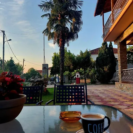 Petroula Pozar * Като-Лутраки