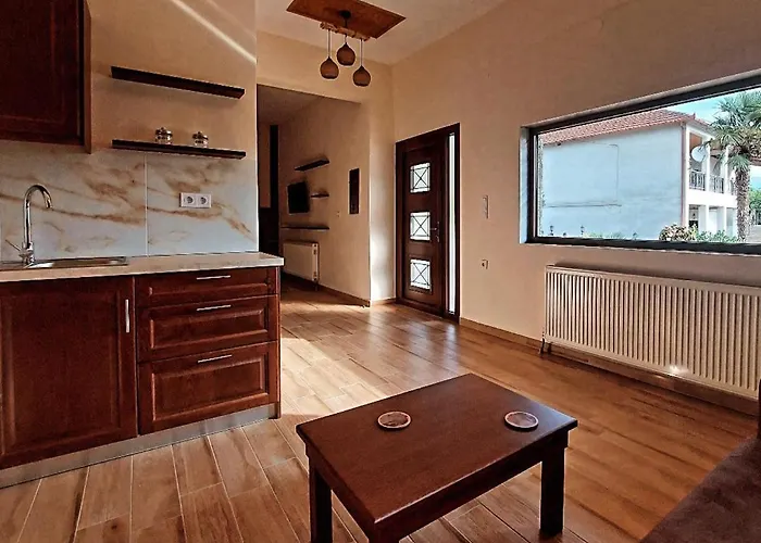 Petroula Pozar * Káto Loutrákion